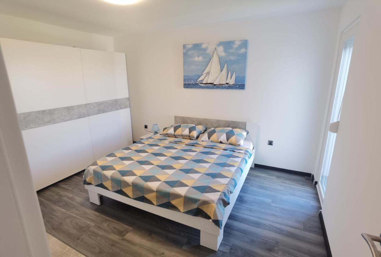 Apartment Pek Crikvenica Eksteriør billede