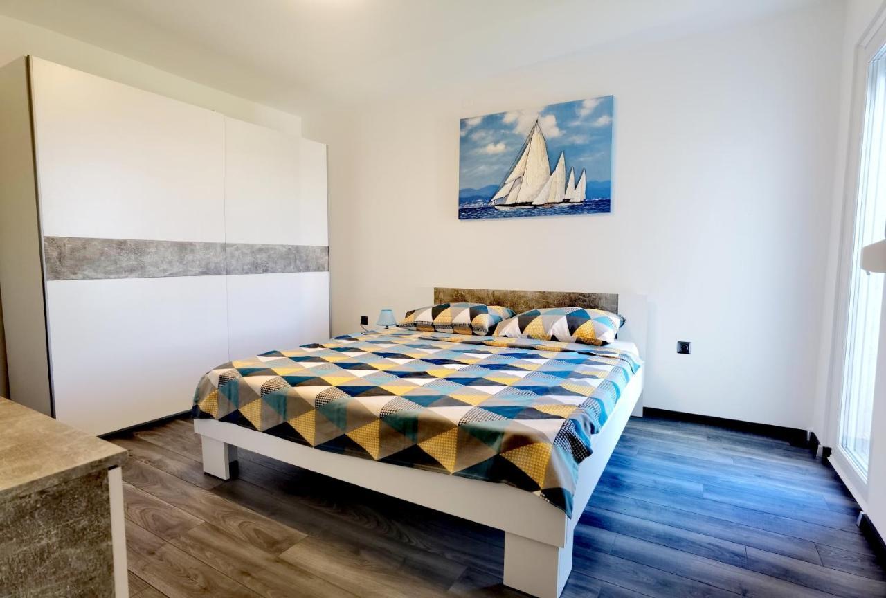 Apartment Pek Crikvenica Eksteriør billede