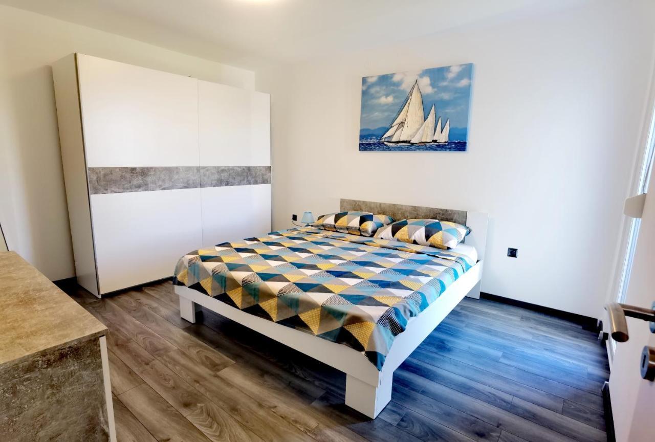 Apartment Pek Crikvenica Eksteriør billede