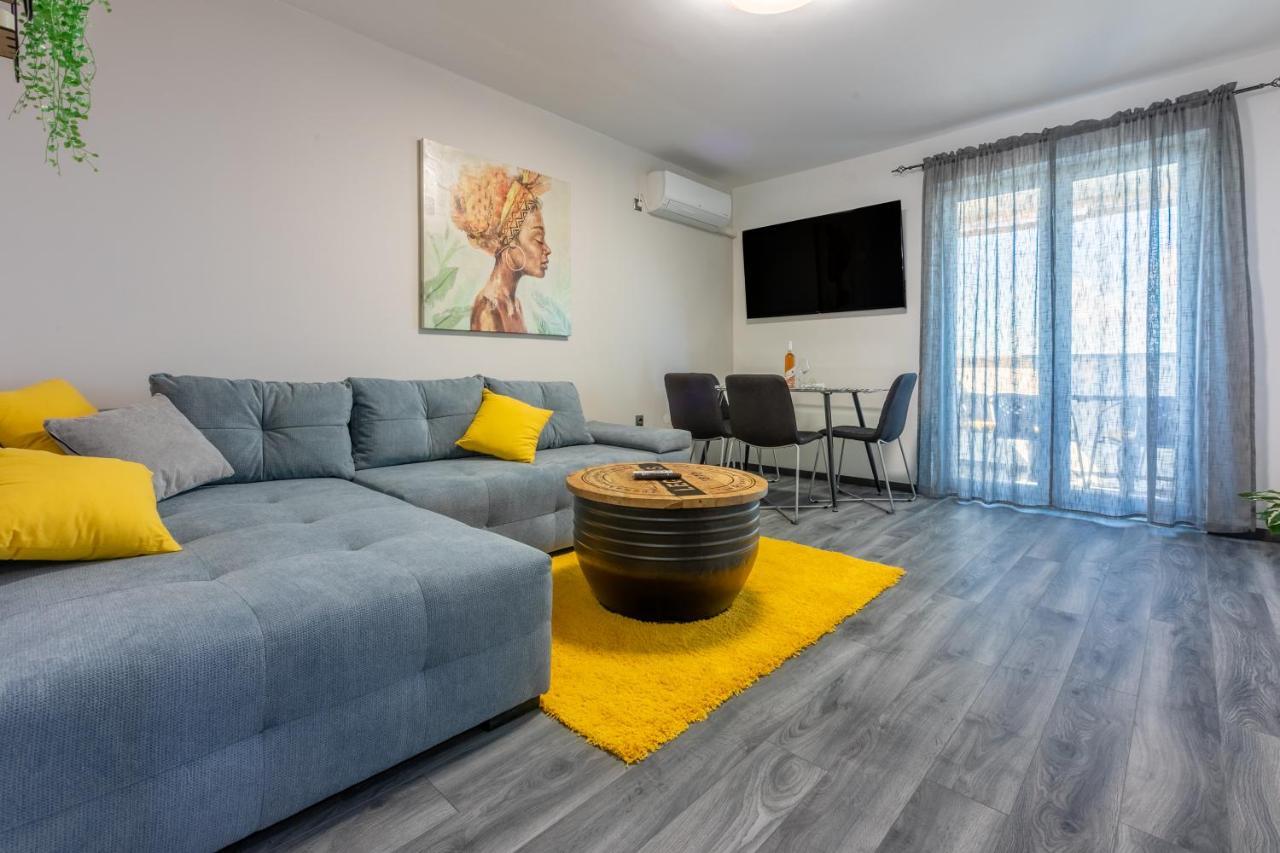 Apartment Pek Crikvenica Eksteriør billede