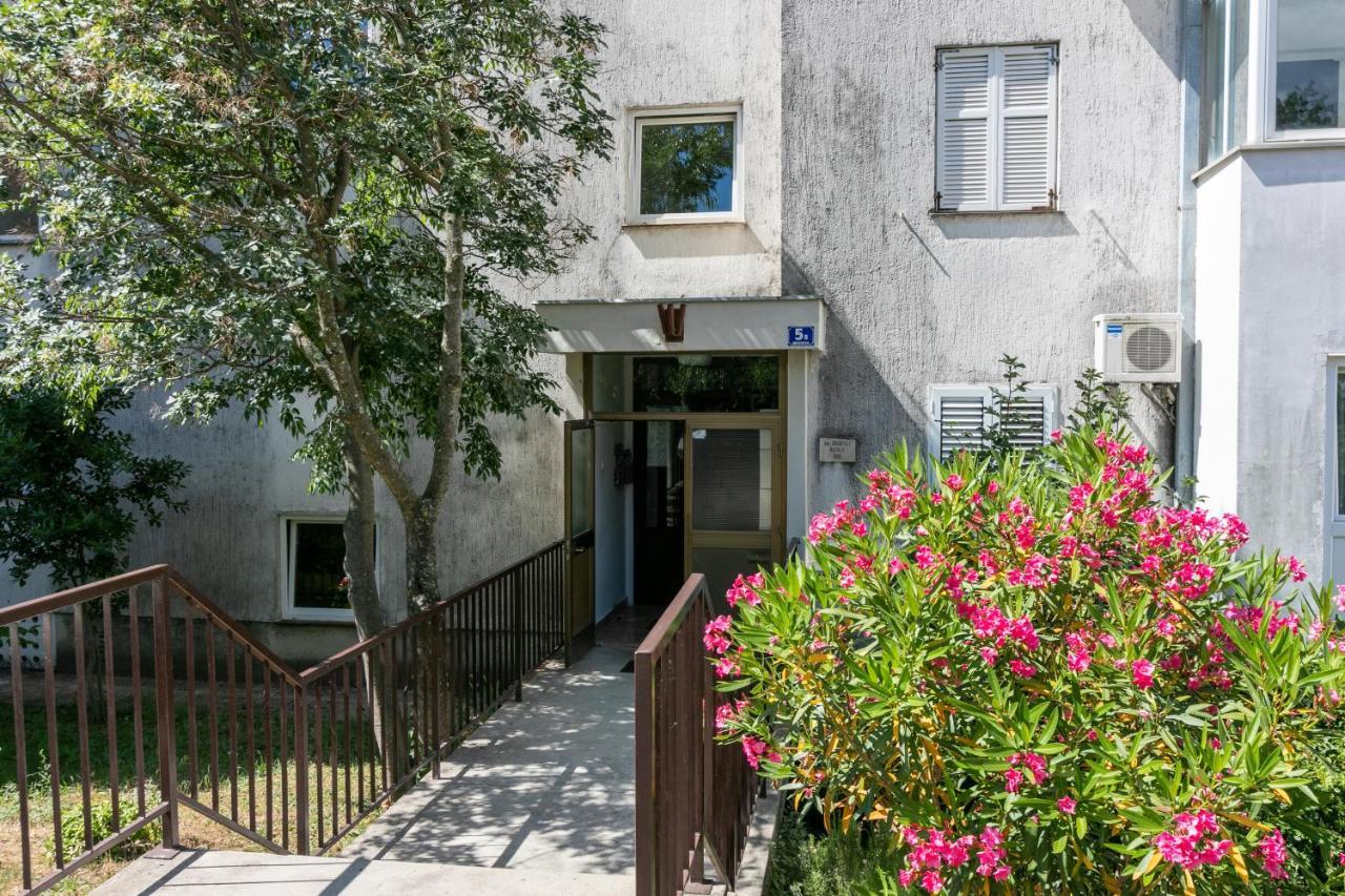 Apartment Pek Crikvenica Eksteriør billede